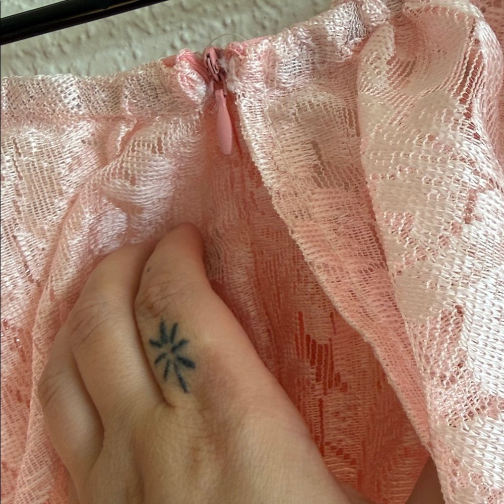 Vintage 1980’s Pink Lace coquette romantic sheer ruffle Bodysuit - Picture 7 of 10